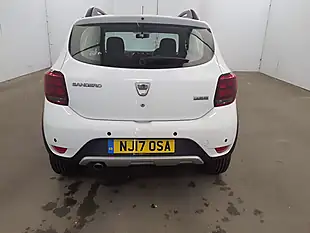 Used 2017 Dacia Sandero Stepway Laureate White - Interior and Exterior details 7