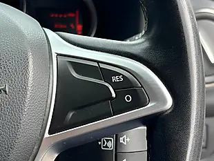 Used 2017 Dacia Sandero Stepway Laureate White - Interior and Exterior details 12