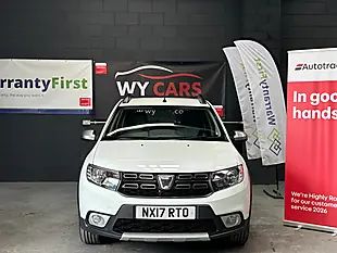 Used 2017 Dacia Sandero Stepway Laureate White - Interior and Exterior details 4