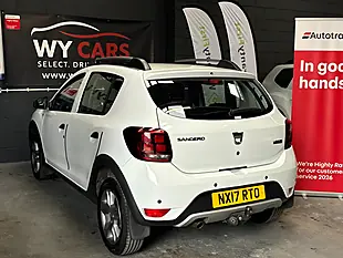 Used 2017 Dacia Sandero Stepway Laureate White - Interior and Exterior details 6