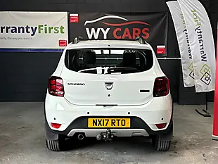Used 2017 Dacia Sandero Stepway Laureate White - Interior and Exterior details 7