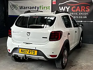 Used 2017 Dacia Sandero Stepway Laureate White - Interior and Exterior details 9