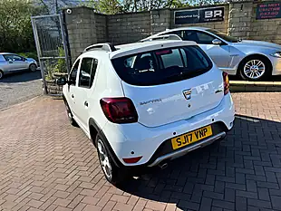 Used 2017 Dacia Sandero Stepway Laureate White - Interior and Exterior details 7
