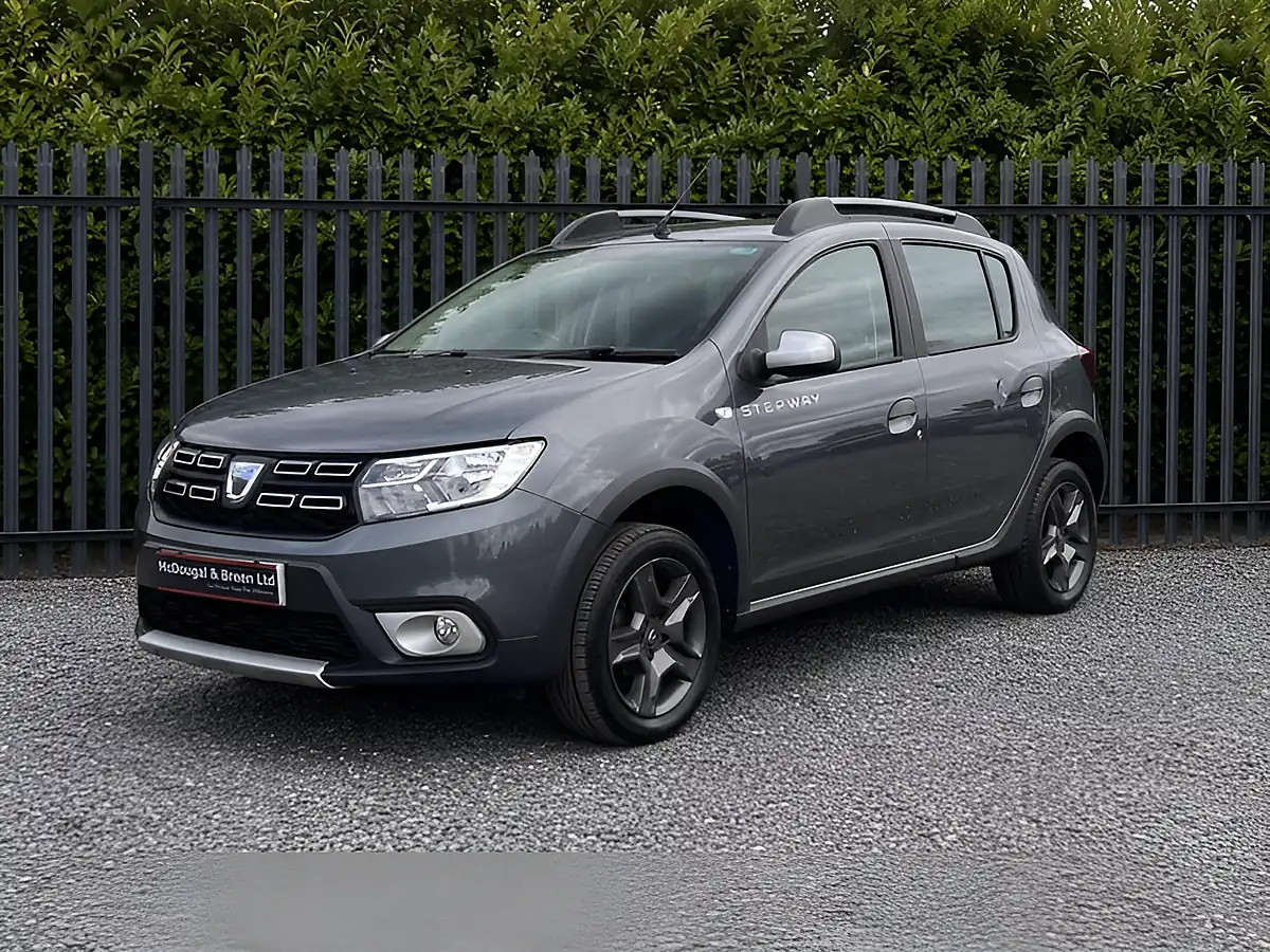 Used 2017 Dacia Sandero Stepway Se Summit Grey - Front View