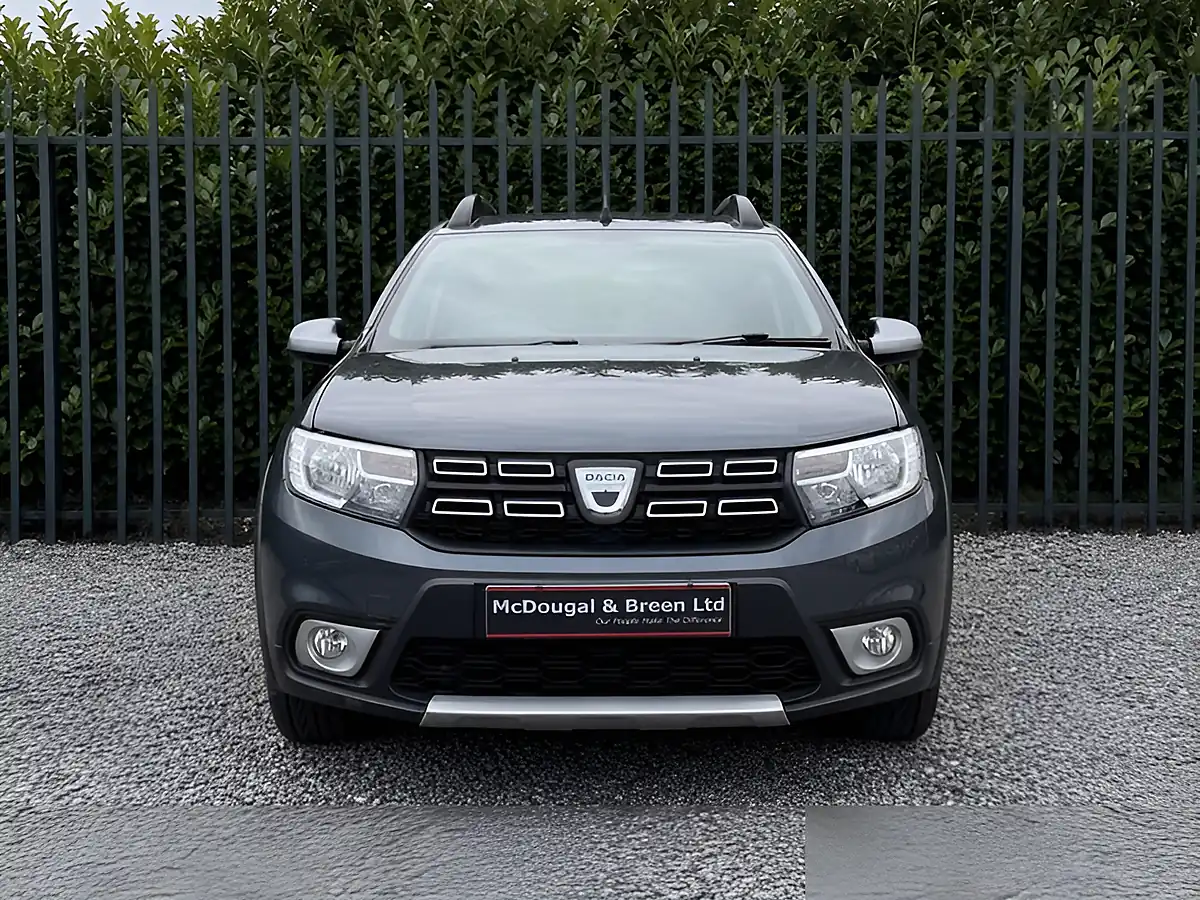 Used 2017 Dacia Sandero Stepway Se Summit Grey - Interior and Exterior details 10
