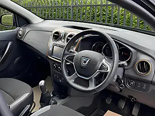 Used 2017 Dacia Sandero Stepway Se Summit Grey - Interior and Exterior details 16