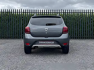 Used 2017 Dacia Sandero Stepway Se Summit Grey - Interior and Exterior details 5