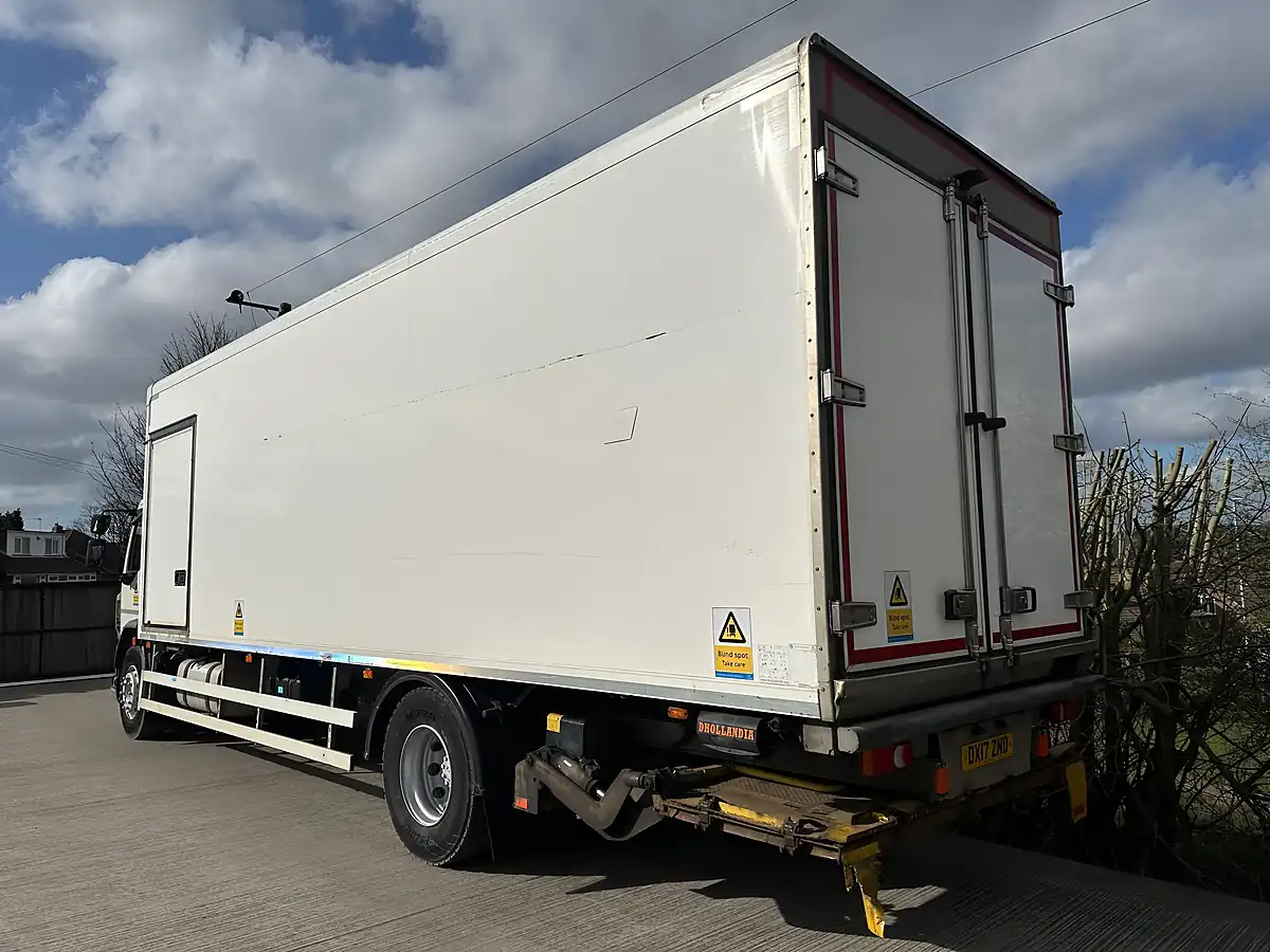 Used 2017 Daf Lf - Interior and Exterior details 4