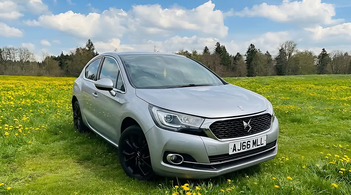 Used 2017 DS 4 Prestige Silver - Front View