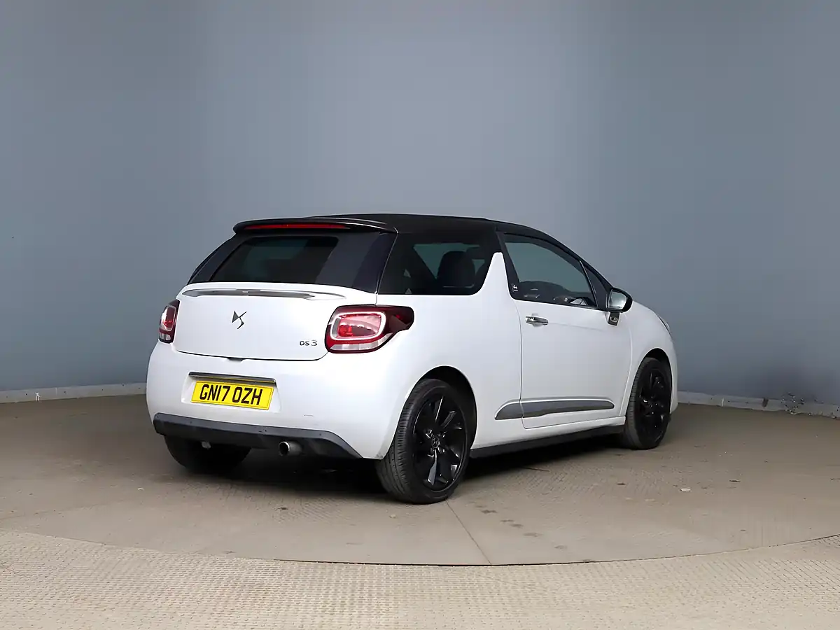 Used 2017 DS Automobiles DS 3 Cabrio Givenchy Le Makeup White - Interior and Exterior details 6
