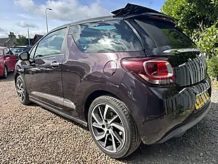 Used 2017 DS Automobiles DS 3 Cabrio Prestige Purple - Interior and Exterior details 10