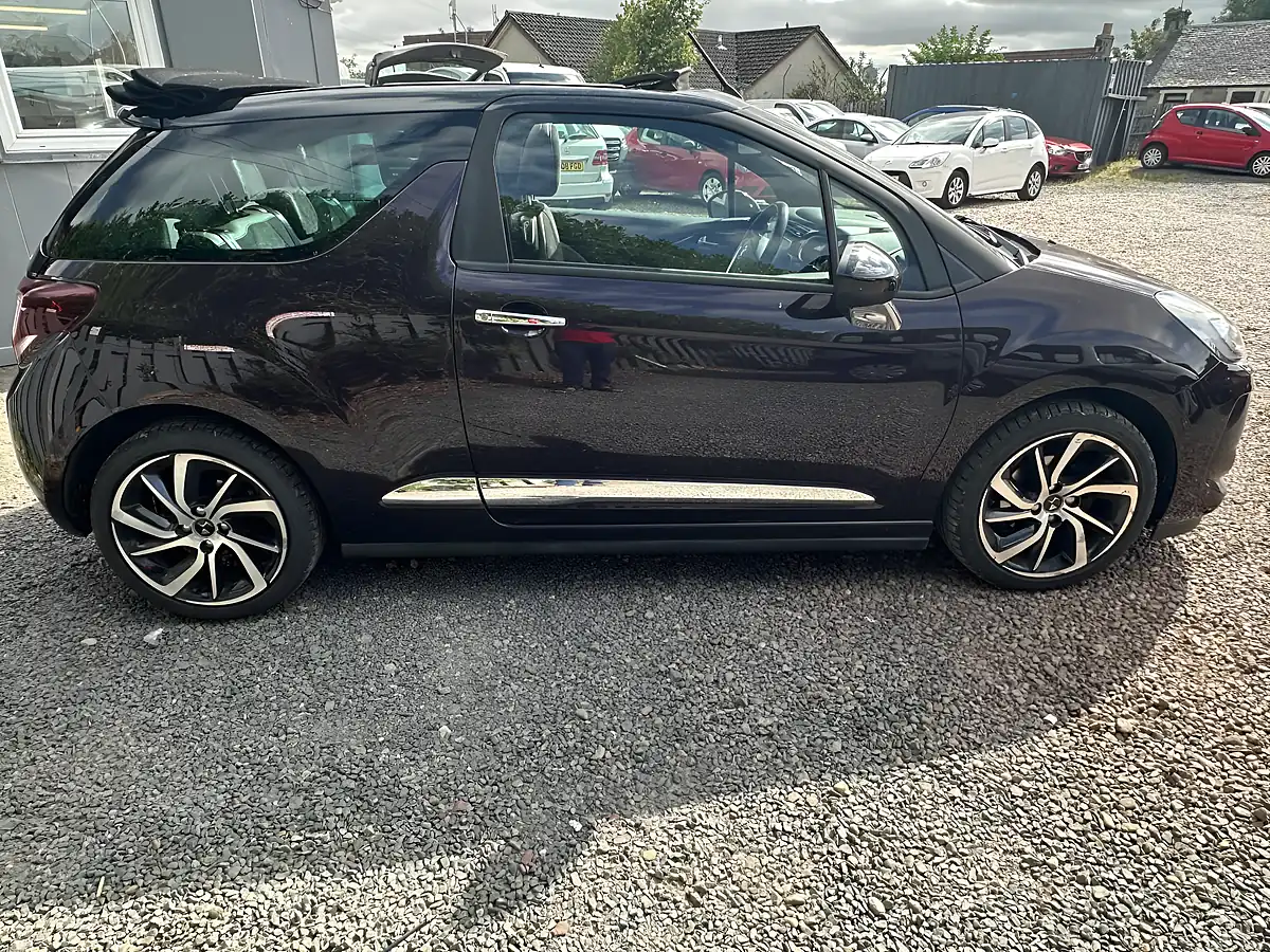 Used 2017 DS Automobiles DS 3 Cabrio Prestige Purple - Interior and Exterior details 12