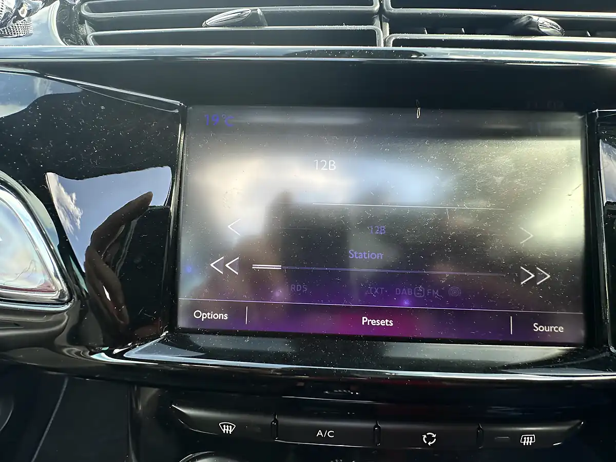 Used 2017 DS Automobiles DS 3 Cabrio Prestige Purple - Interior and Exterior details 18