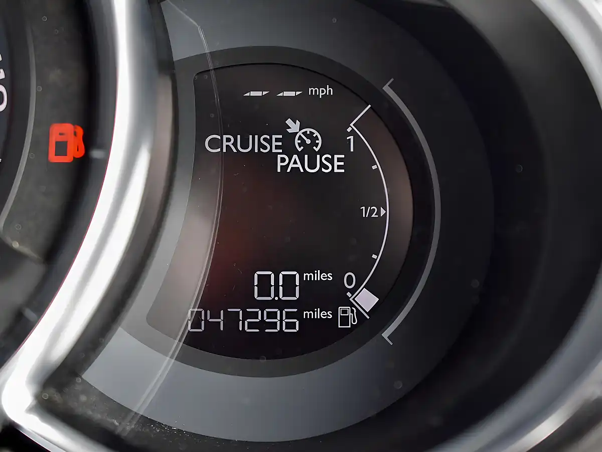 Used 2017 DS Automobiles DS 3 Chic White - Interior and Exterior details 12