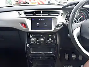 Used 2017 DS Automobiles DS 3 Chic White - Interior and Exterior details 14
