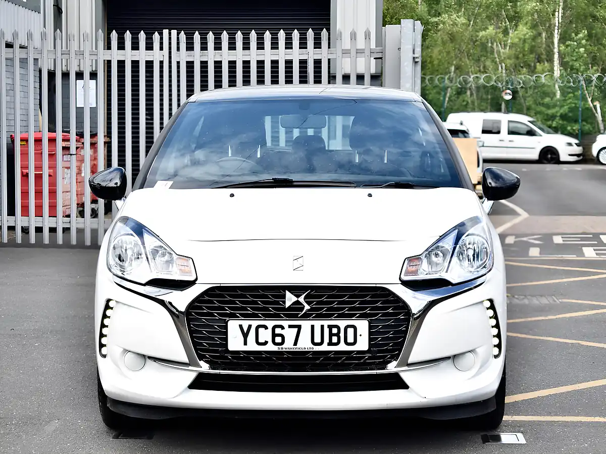 Used 2017 DS Automobiles DS 3 Chic White - Interior and Exterior details 2