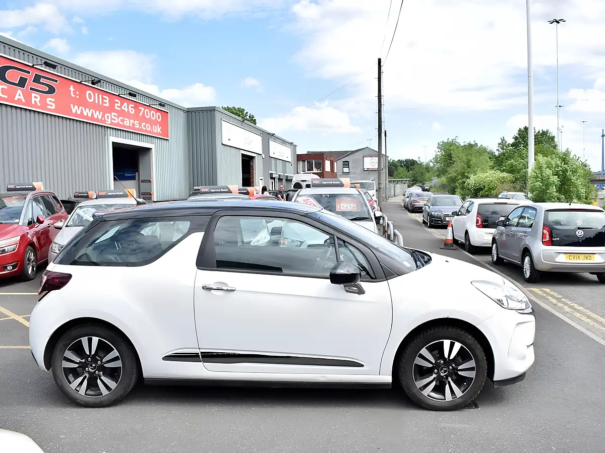 Used 2017 DS Automobiles DS 3 Chic White - Interior and Exterior details 8