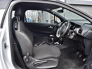Used 2017 DS Automobiles DS 3 Chic White - Interior and Exterior details 9