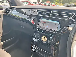 Used 2017 DS Automobiles DS 3 Connected Chic Black - Interior and Exterior details 12