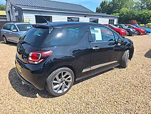 Used 2017 DS Automobiles DS 3 Connected Chic Black - Interior and Exterior details 13