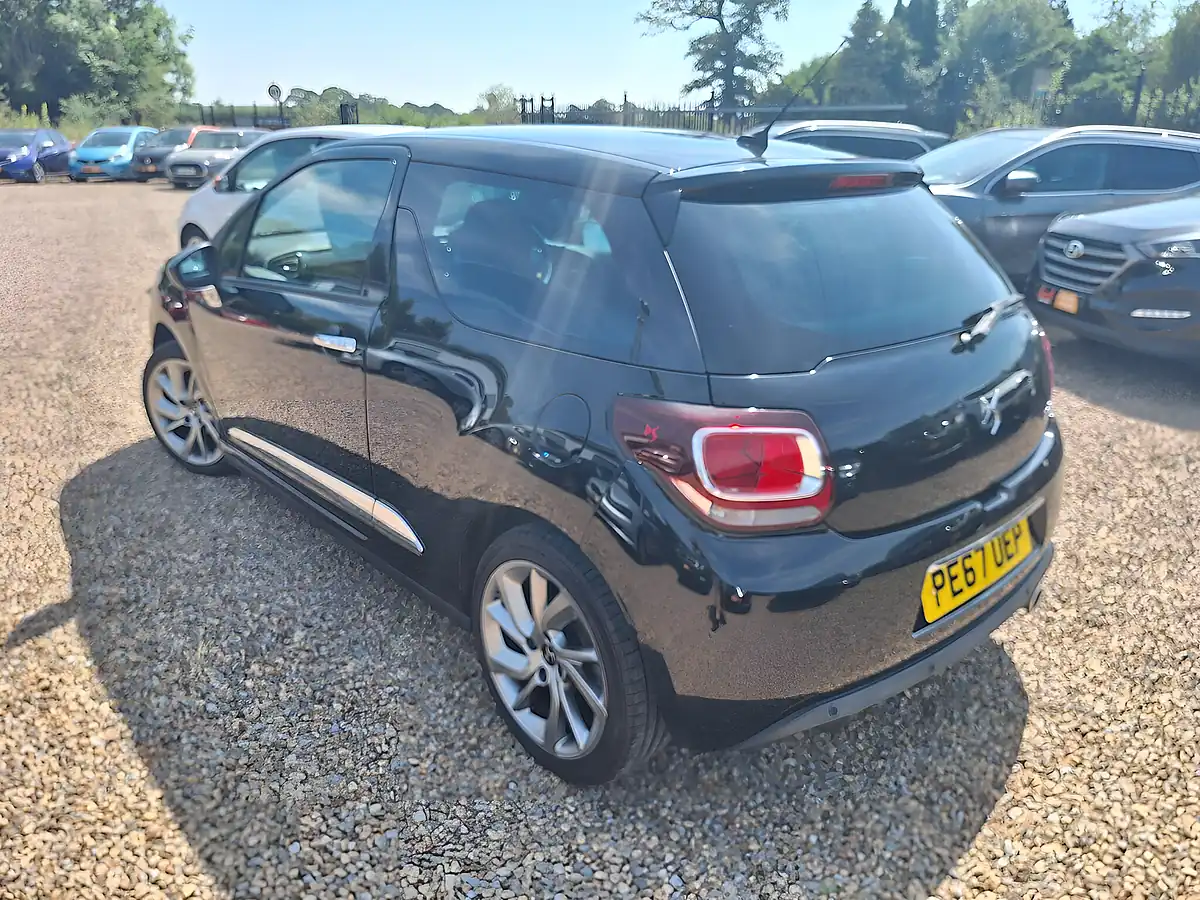 Used 2017 DS Automobiles DS 3 Connected Chic Black - Interior and Exterior details 18
