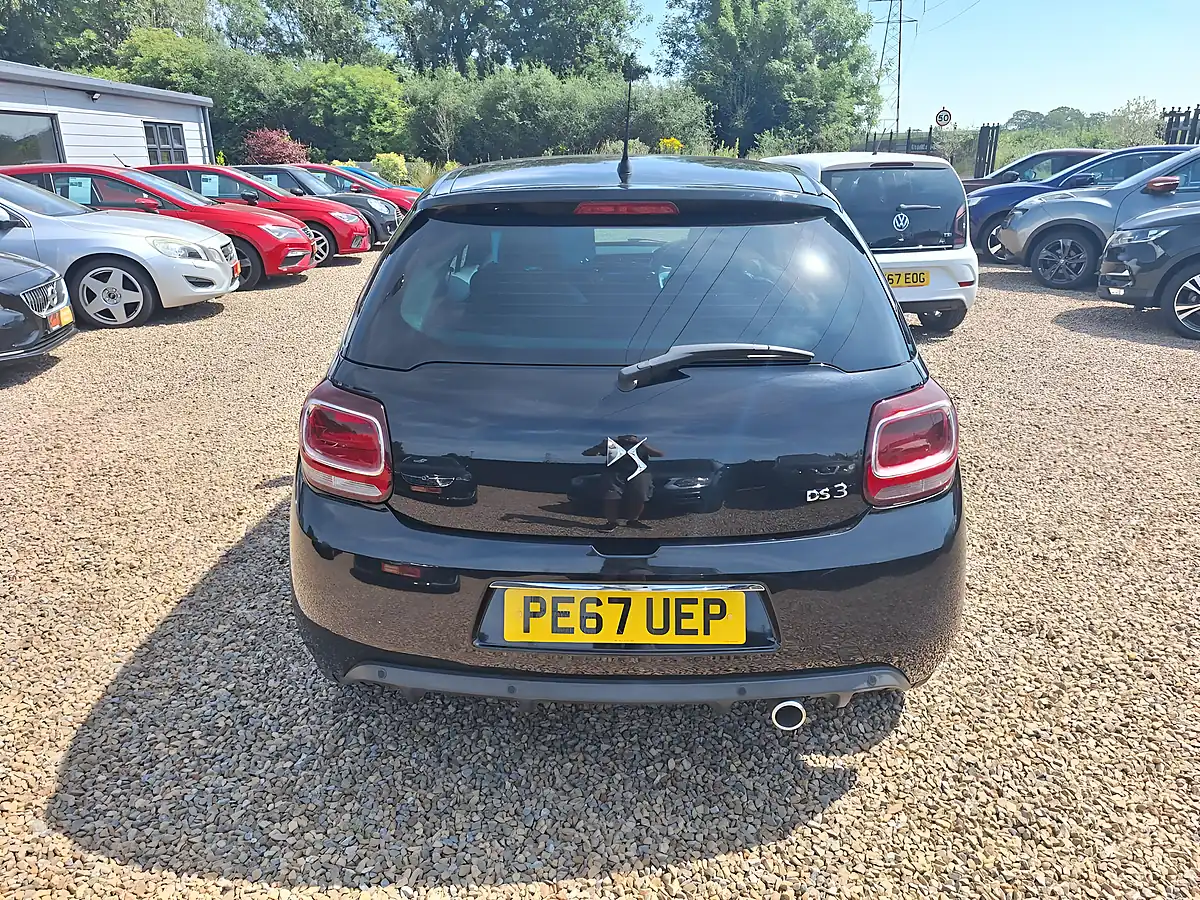 Used 2017 DS Automobiles DS 3 Connected Chic Black - Interior and Exterior details 8