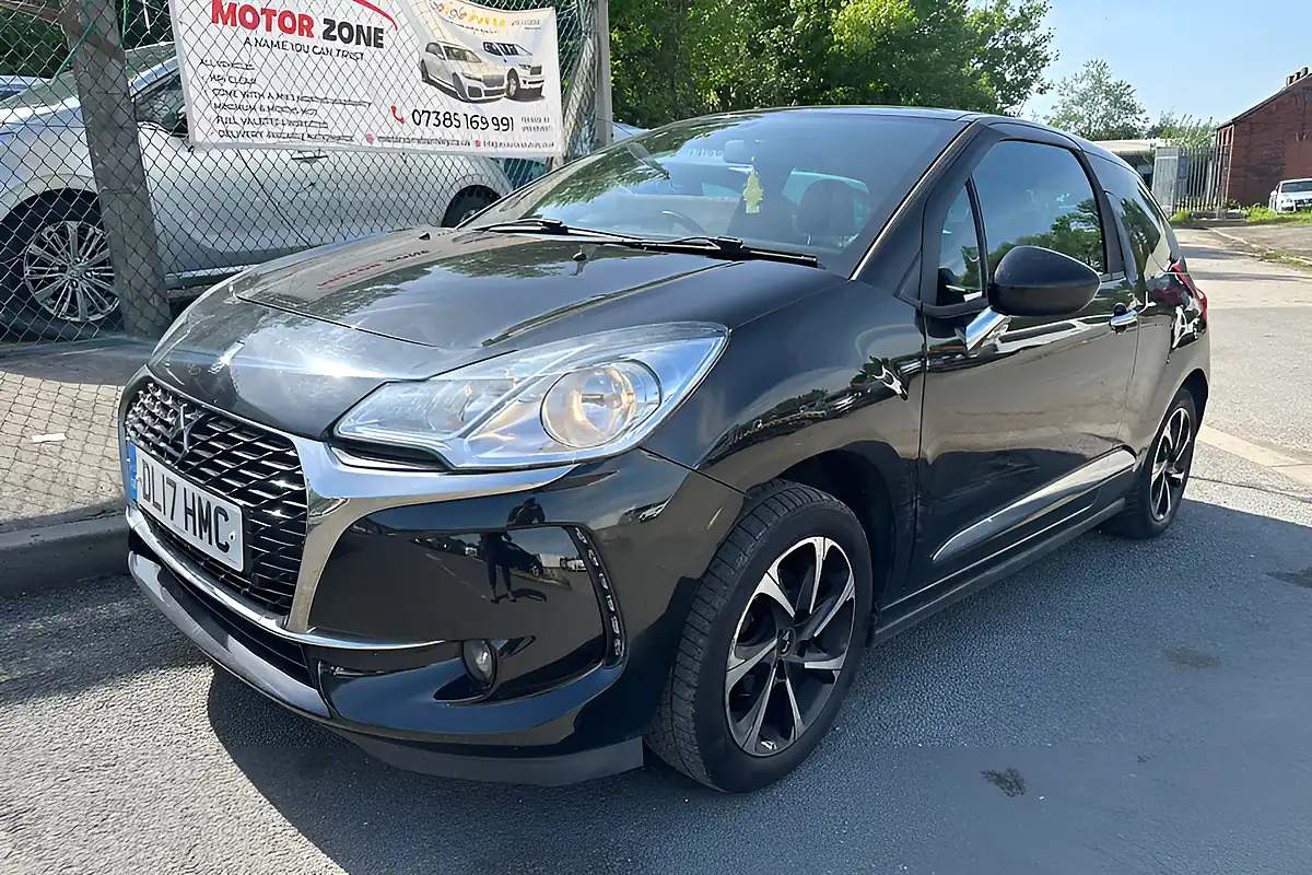 Used 2017 DS Automobiles DS 3 Elegance Black - Interior and Exterior details 3