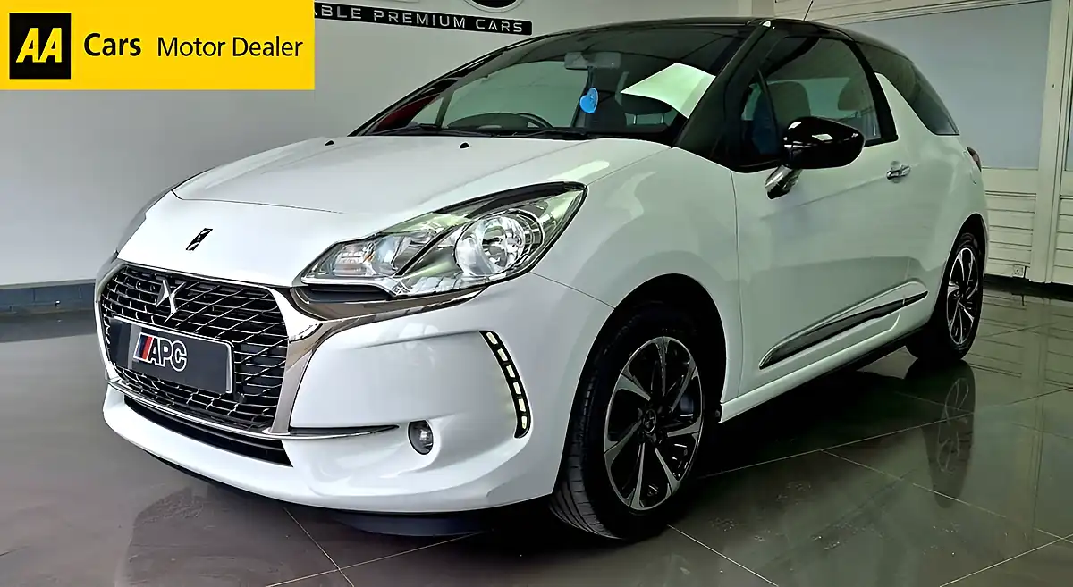 Used 2017 DS Automobiles DS 3 Elegance White - Front View