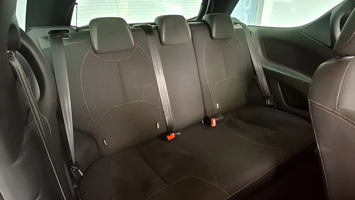 Used 2017 DS Automobiles DS 3 Elegance White - Interior and Exterior details 19