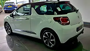 Used 2017 DS Automobiles DS 3 Elegance White - Interior and Exterior details 4