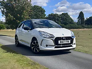 Used 2017 DS Automobiles DS 3 Elegance White - Interior and Exterior details 2