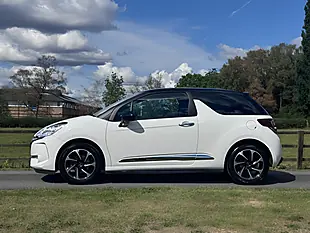 Used 2017 DS Automobiles DS 3 Elegance White - Interior and Exterior details 7