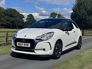 Used 2017 DS Automobiles DS 3 Elegance White - Interior and Exterior details 9