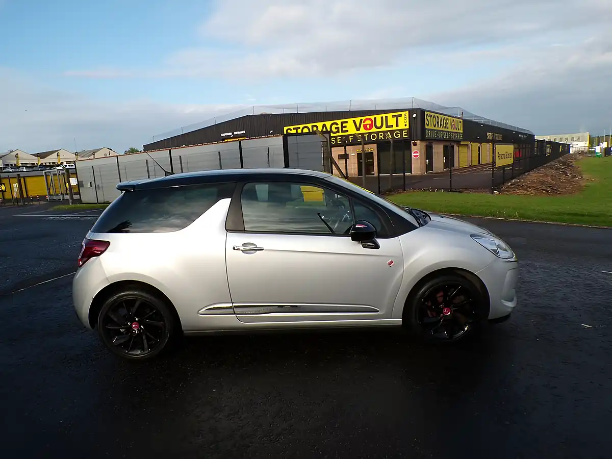 Used 2017 DS Automobiles DS 3 Performance Line Silver - Interior and Exterior details 5