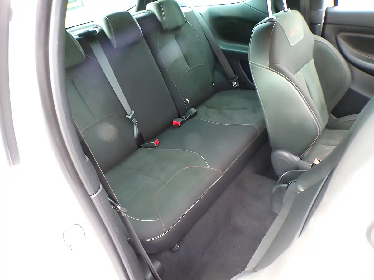 Used 2017 DS Automobiles DS 3 Performance Line Silver - Interior and Exterior details 11