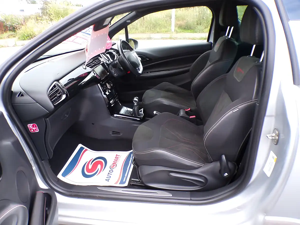 Used 2017 DS Automobiles DS 3 Performance Line Silver - Interior and Exterior details 6