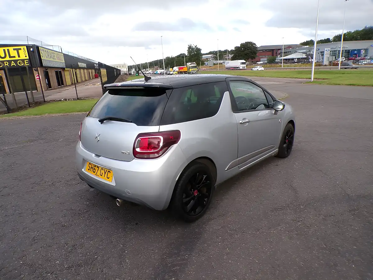 Used 2017 DS Automobiles DS 3 Performance Line Silver - Interior and Exterior details 9