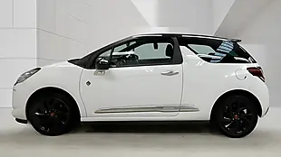 Used 2017 DS Automobiles DS 3 Performance Line White - Interior and Exterior details 3