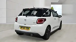 Used 2017 DS Automobiles DS 3 Performance Line White - Interior and Exterior details 7