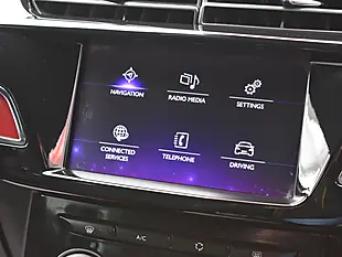 Used 2017 DS Automobiles DS 3 Prestige Green - Interior and Exterior details 11