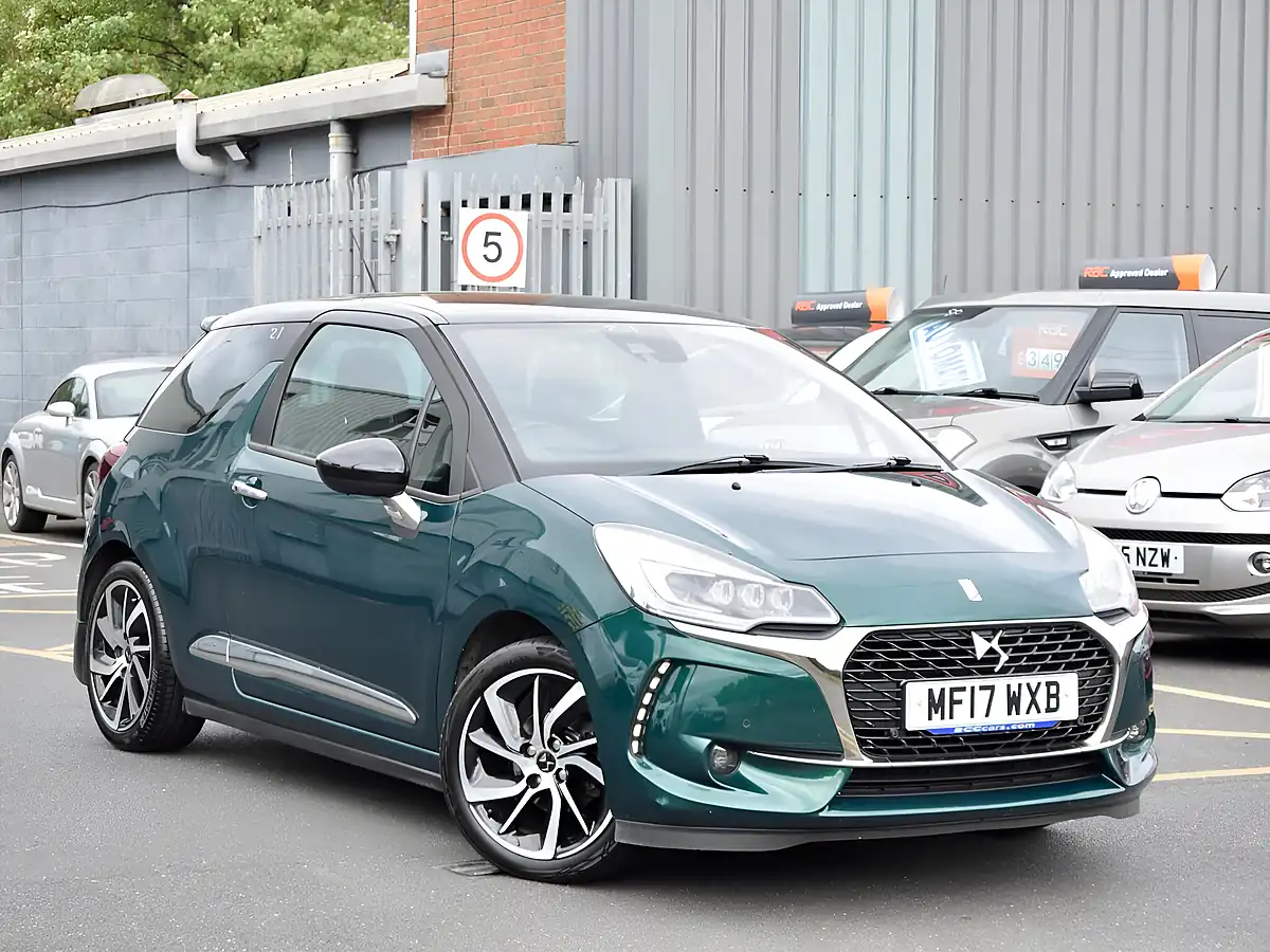 Used 2017 DS Automobiles DS 3 Prestige Green - Interior and Exterior details 15