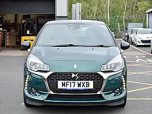 Used 2017 DS Automobiles DS 3 Prestige Green - Interior and Exterior details 2
