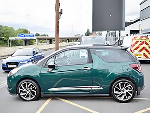 Used 2017 DS Automobiles DS 3 Prestige Green - Interior and Exterior details 4
