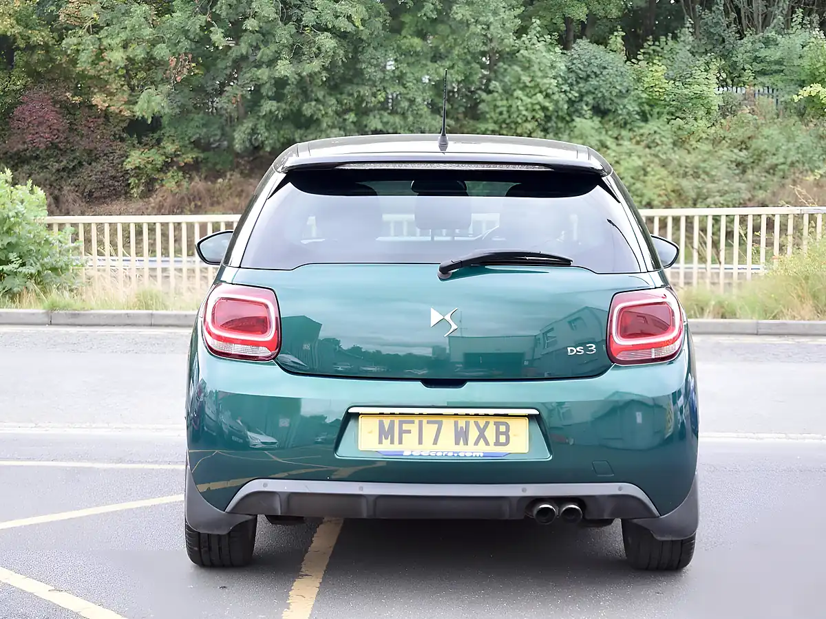 Used 2017 DS Automobiles DS 3 Prestige Green - Interior and Exterior details 6