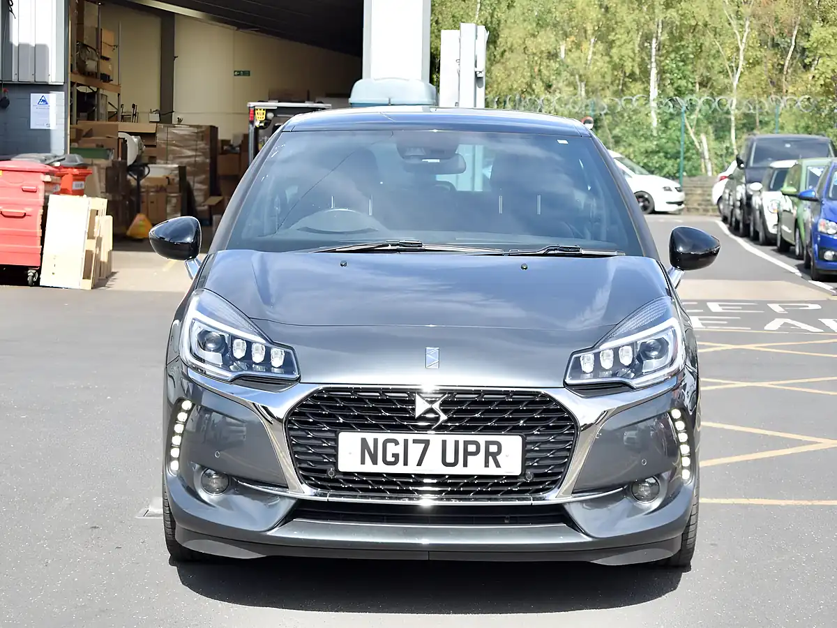 Used 2017 DS Automobiles DS 3 Prestige Grey - Interior and Exterior details 2