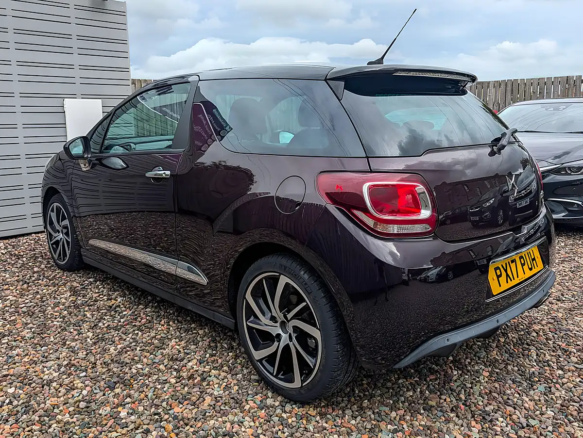 Used 2017 DS Automobiles DS 3 Prestige Purple - Interior and Exterior details 4