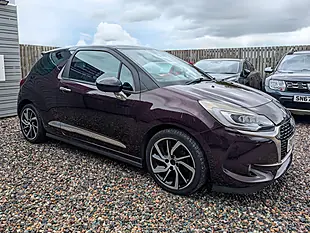 Used 2017 DS Automobiles DS 3 Prestige Purple - Interior and Exterior details 5