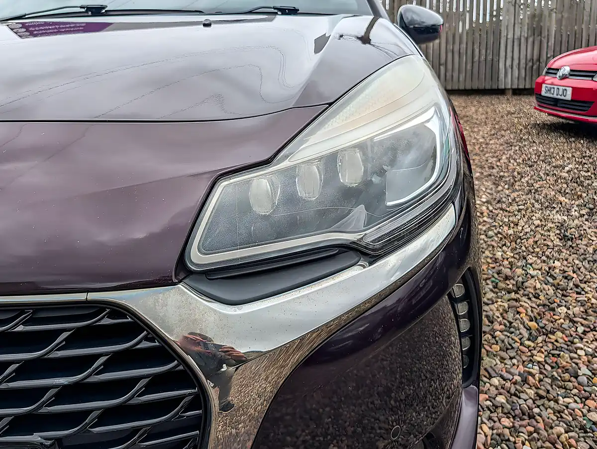 Used 2017 DS Automobiles DS 3 Prestige Purple - Interior and Exterior details 6