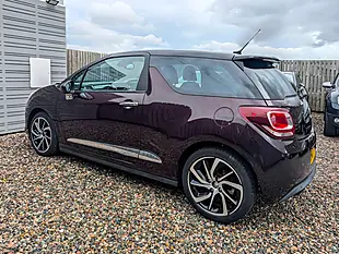 Used 2017 DS Automobiles DS 3 Prestige Purple - Interior and Exterior details 8