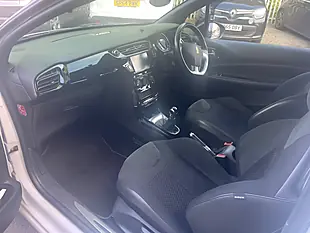 Used 2017 DS Automobiles DS 3 Prestige White - Interior and Exterior details 13